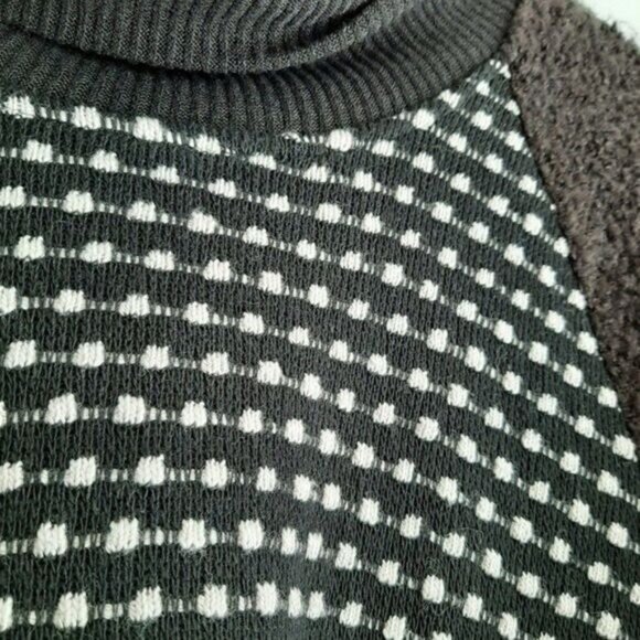 ZOE by Michael Phillips Multi Texture Block Paneled Sweater B&W Sz S - Picture 8 of 12